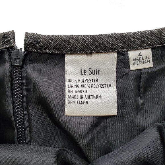 Le Suit Gray 3 Button Front Business Suit Skirt Set Size 4 - Picture 16 of 16